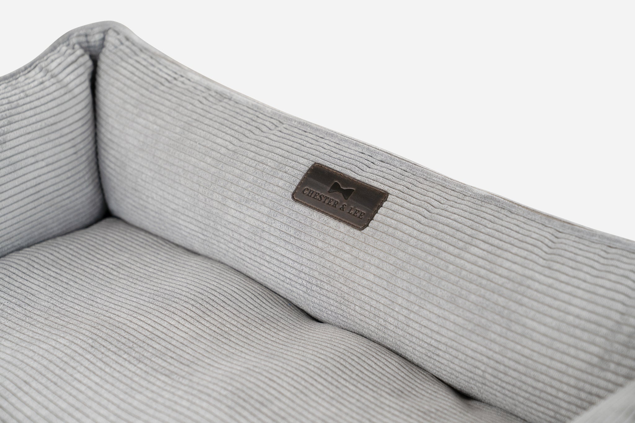 Chester & Lee | Fancy Corduroy Sleeper Dog Bed