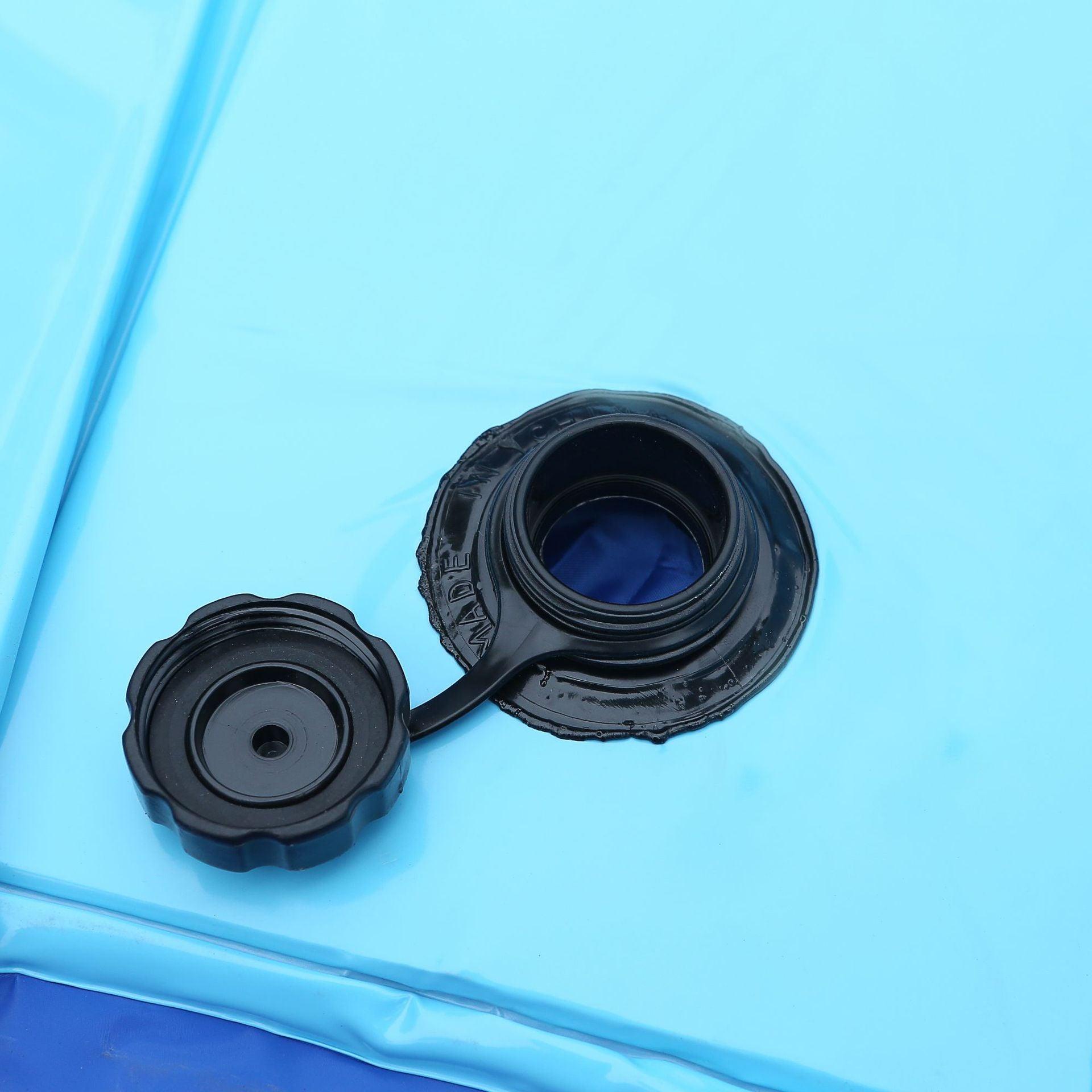 Portable Dog Swimming Pool Pet Bath Tub Foldable Leak-proof PVC with Drain Easy Clean Dog Accessories